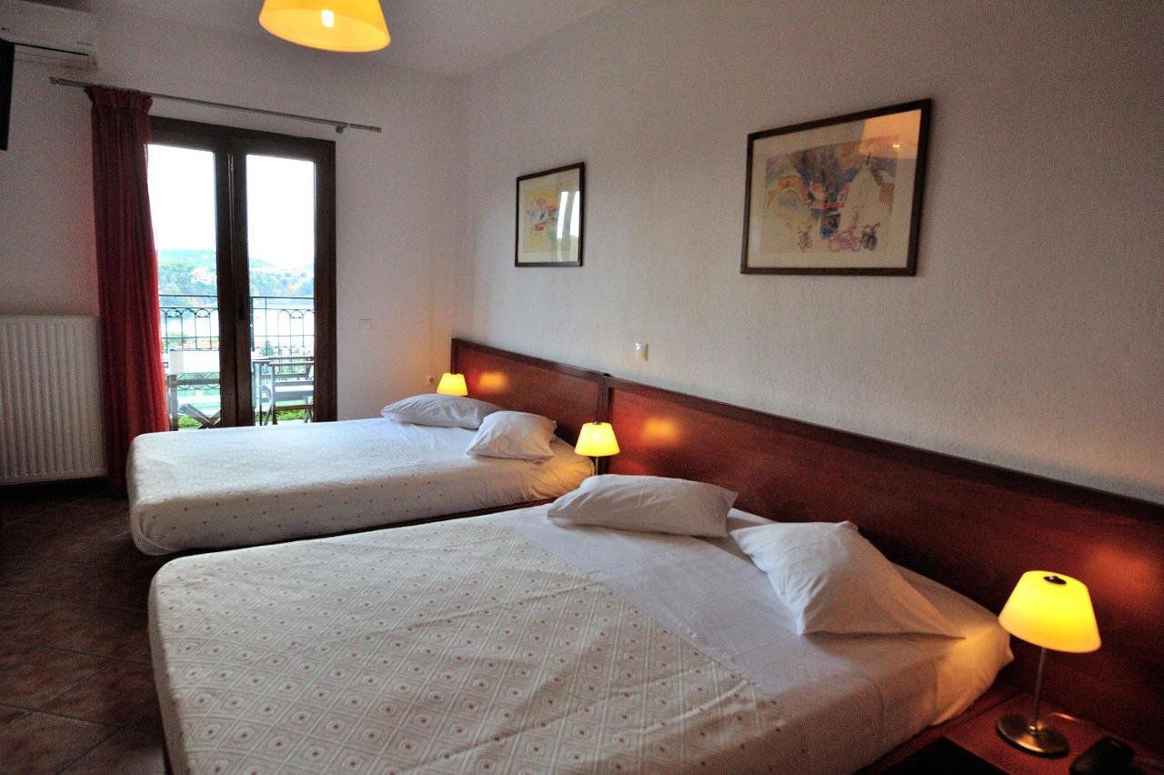Eye Q Seaview Aparthotel Skiathos-Stadt